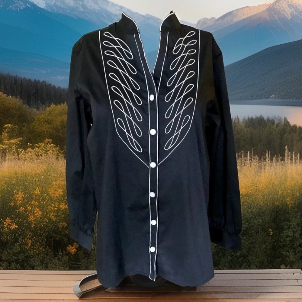 Bob Mackie Black White Embroidered Pearl Snap Button Western Shirt
